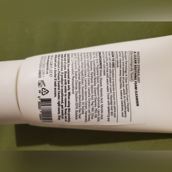 2/$25 NEOGEN DERMALOGY A-CLEAR AID SOOTHING FOAM CLEANSER - Picture 3 of 3